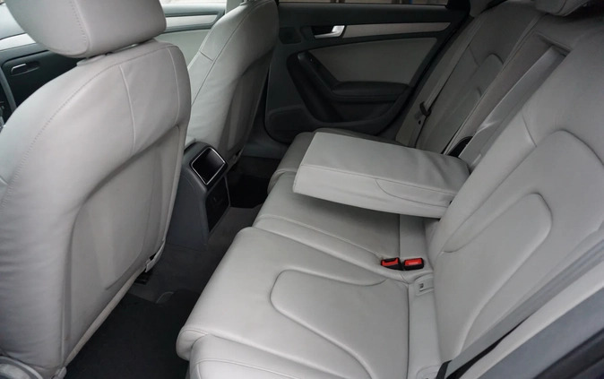 Audi A4 cena 42900 przebieg: 302000, rok produkcji 2014 z Resko małe 277